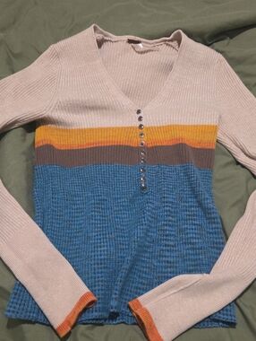 V-Neck Colorblock Ribbed Women’s Sweater - Blue/Cream